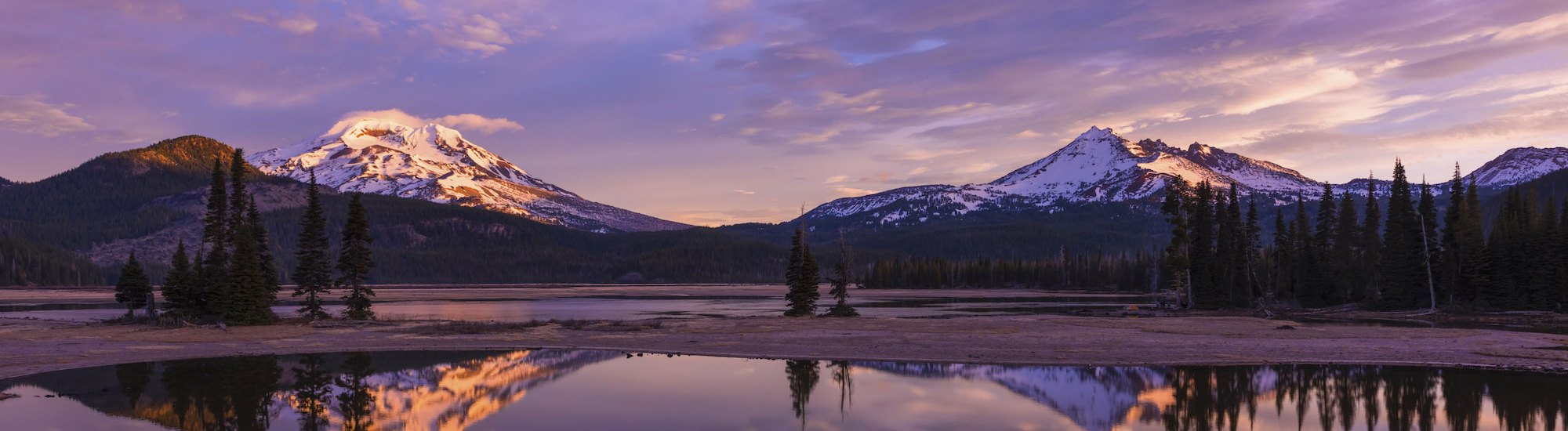 MINIMALIST WALLPAPER: CLEAN DESIGN LAKE SUNSET